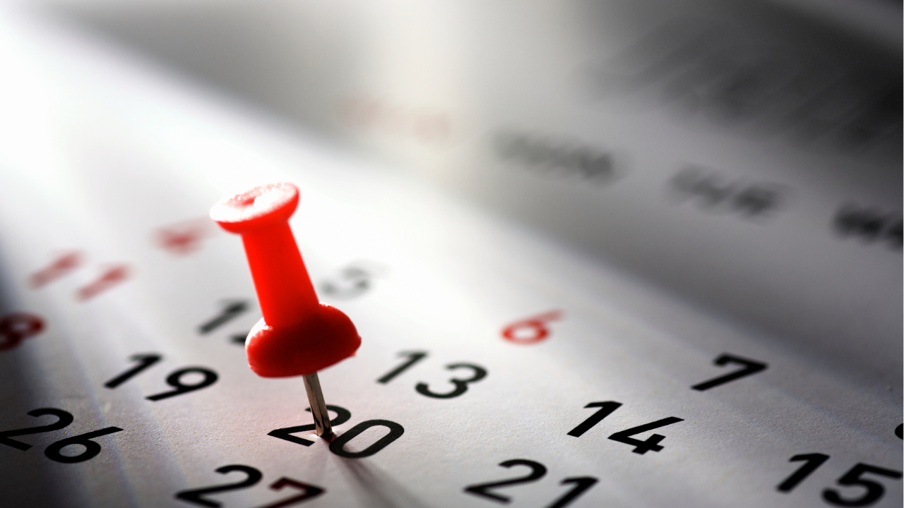 1 November Hari Apa  Ini Daftar Hari Besar di Bulan November 2025