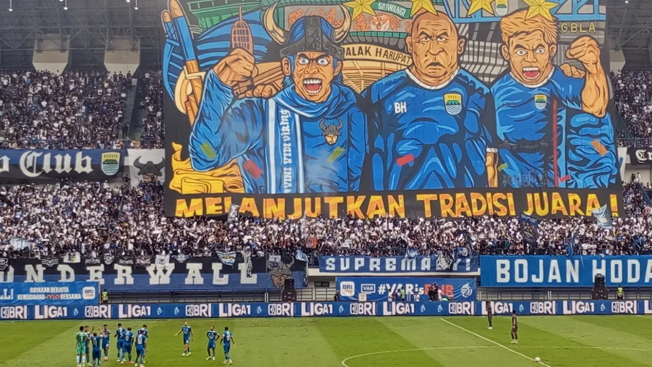 1 Persib Bandung vs Persis Solo Malam Ini  Thom Haye Kembali ke Starting XI