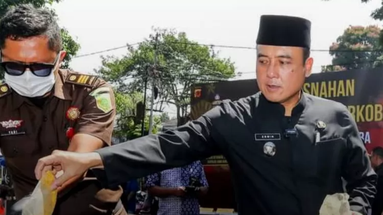 Wakil Walikota Bandung Diperiksa Jaksa Sebagai Saksi Korupsi