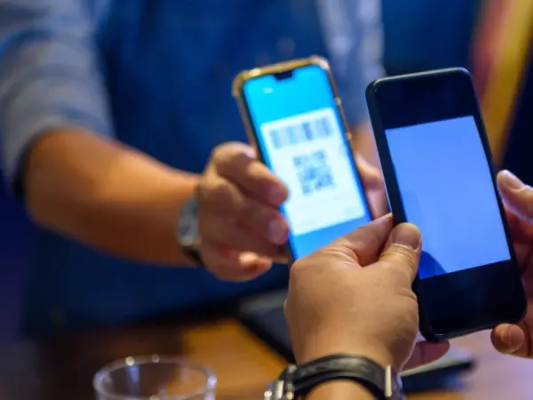 eWallet Itu Apa? Perbedaan dengan Mobile Banking dan Internet Banking
