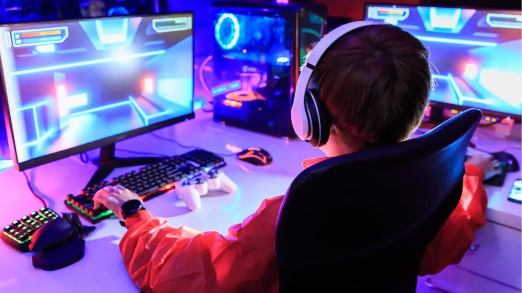 Perbandingan Game Online Mobile vs PC