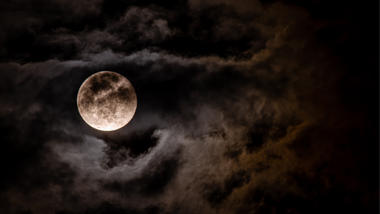 Fenomena Supermoon Langka Muncul di Langit Indonesia Malam Ini